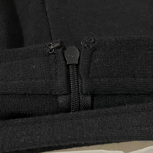 St John Santana Knit Black Pencil Skirt Size 10 Short Career Business Mature - Picture 3 of 4